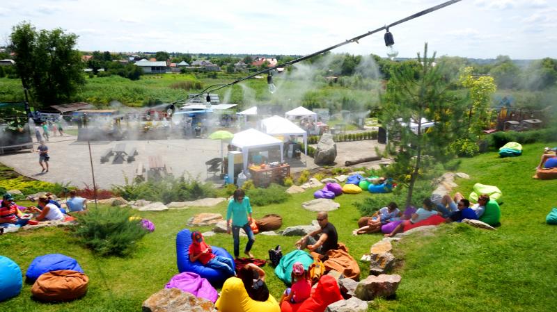 2016 г. Днепр, садовый центр САКУРА, городской Picnic. Смотреть фото или видео